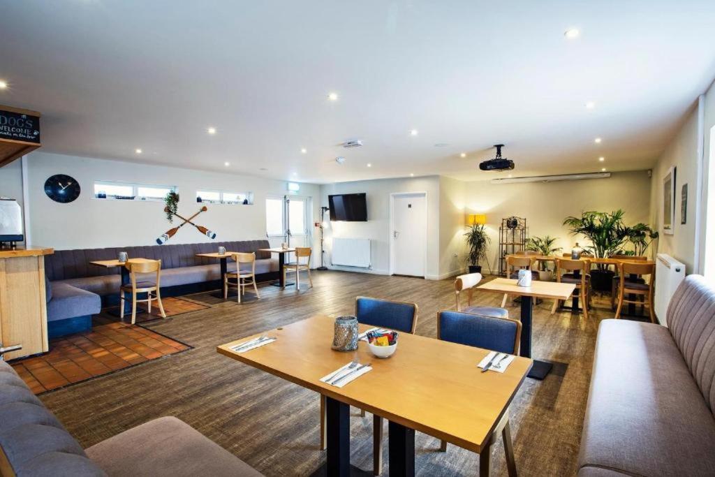 Emma'S Retreat 3-Bedroom Caravan Sleeps 6 At Durdle Door Nr Wareham Dorset Zewnętrze zdjęcie